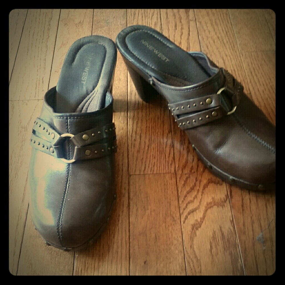 Clogs